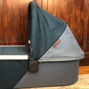 2020 Uppababy bassinet (Finn / teal)